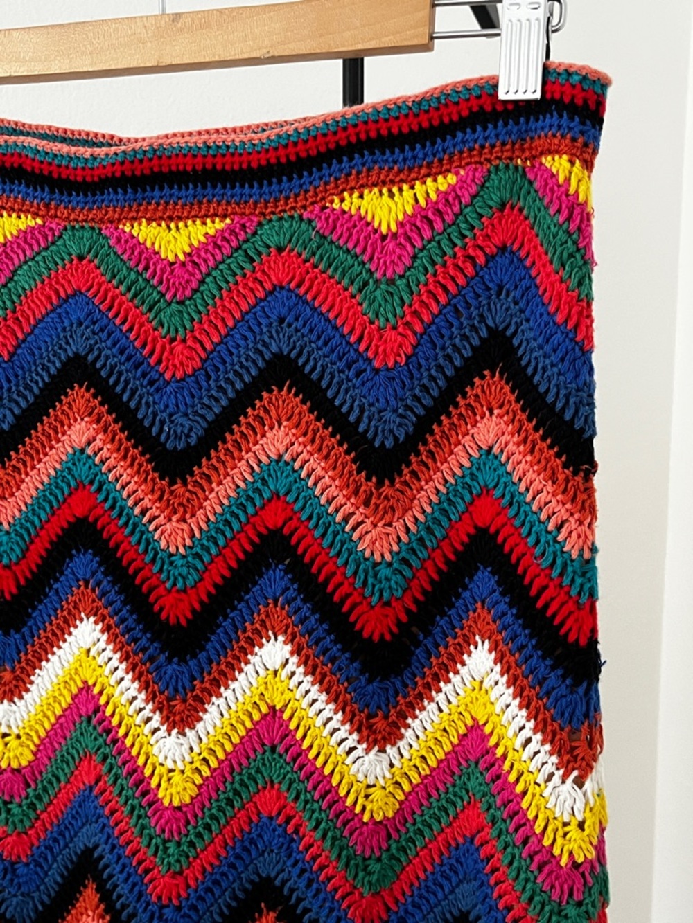 FARM Rio Multicolor Crochet Zigzag Midi Skirt - Picture 7 of 16
